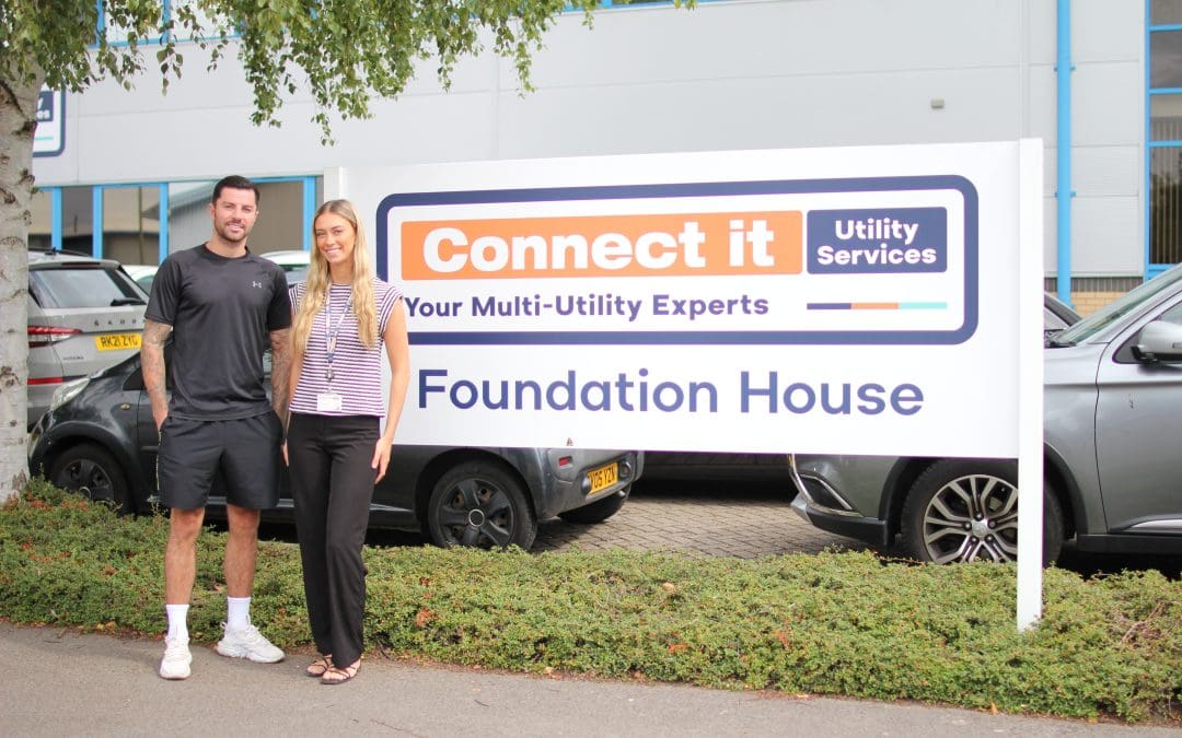 Connect It sponsors boxing star Mark Chamberlain